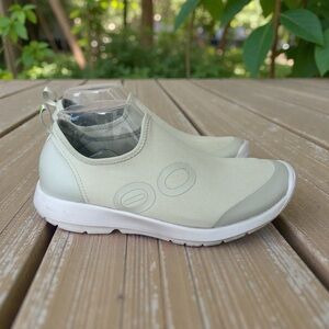 OOFOS OOmg Sport Low Slip On Recovery Shoe Sneaker